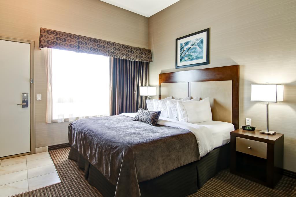 Canalta Hotel Shaunavon Bagian luar foto