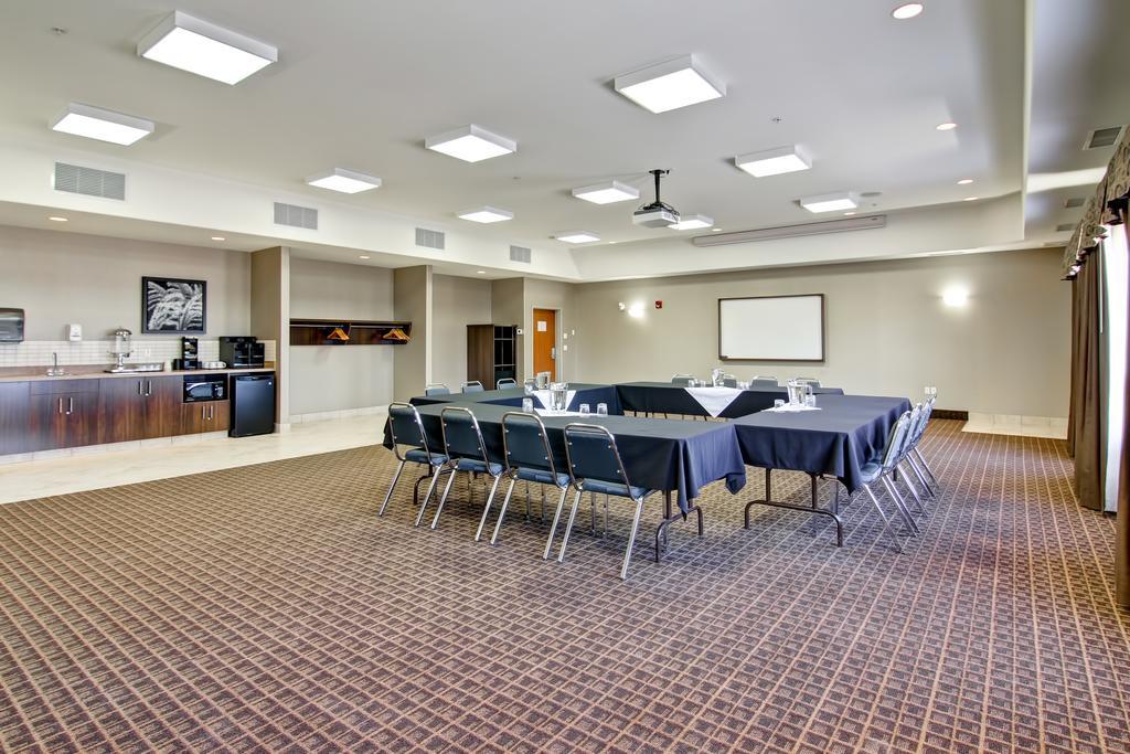 Canalta Hotel Shaunavon Bagian luar foto