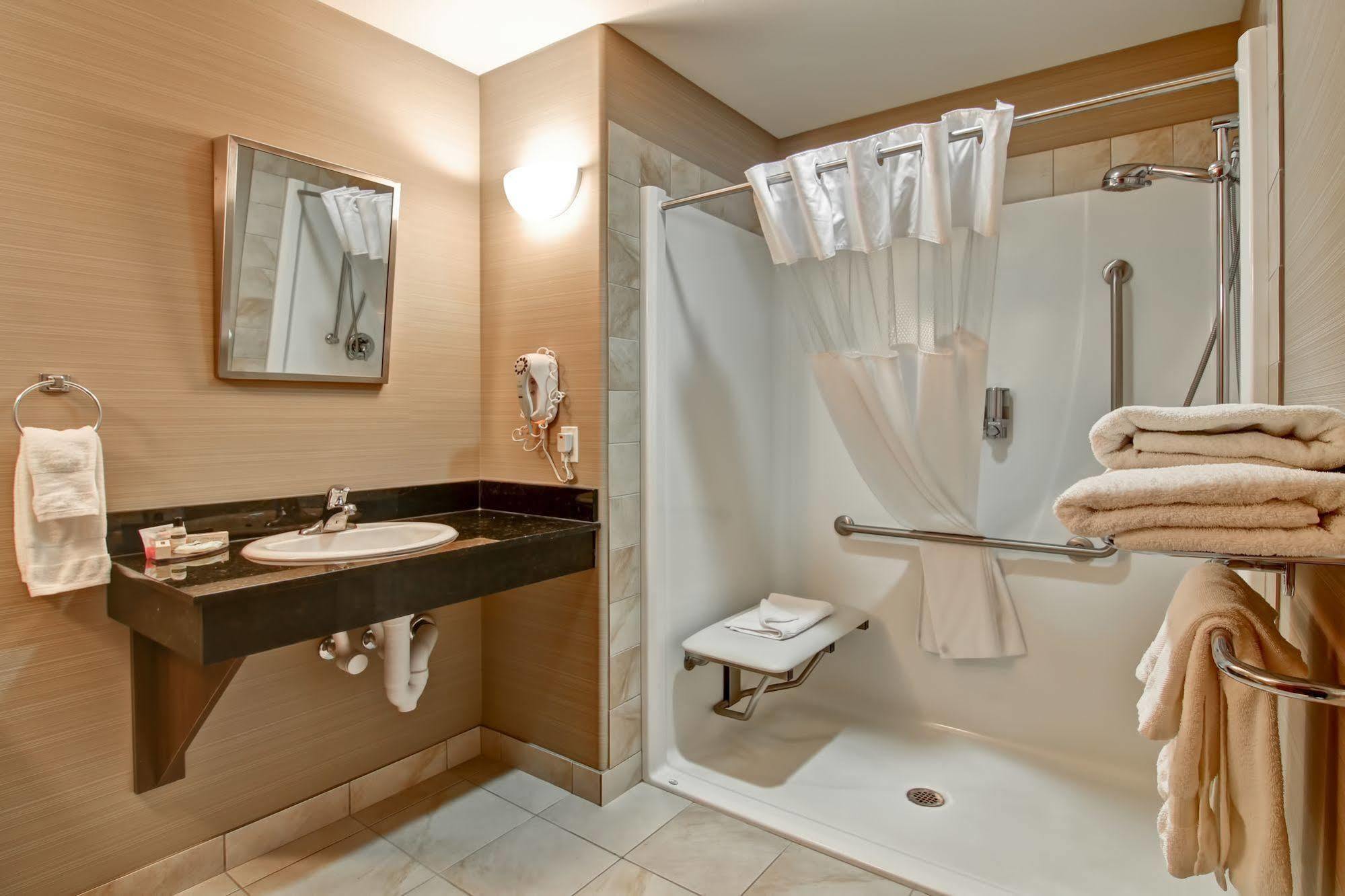 Canalta Hotel Shaunavon Bagian luar foto