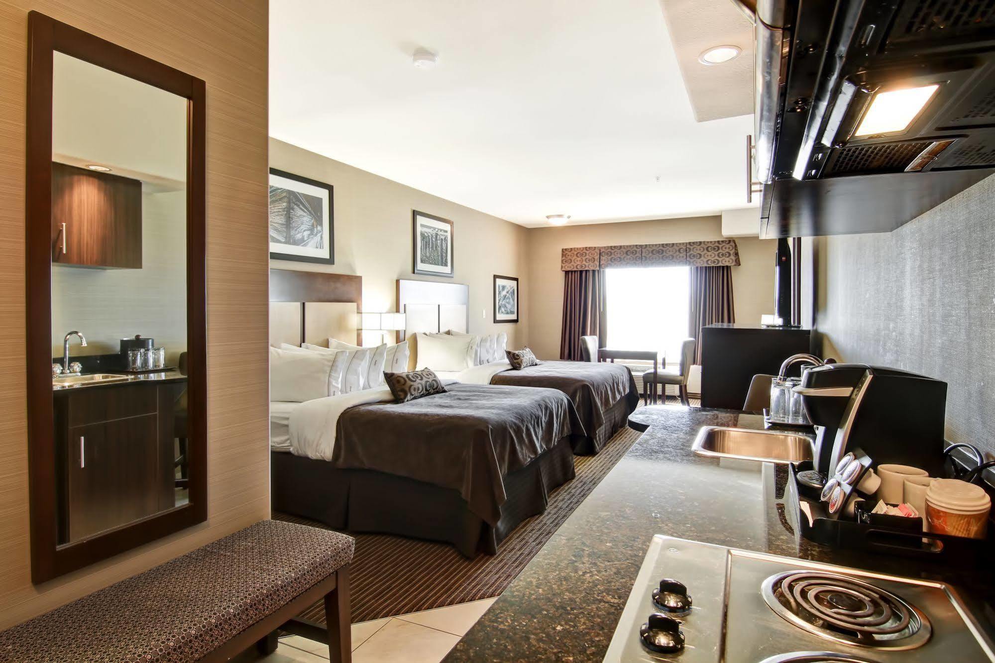 Canalta Hotel Shaunavon Bagian luar foto